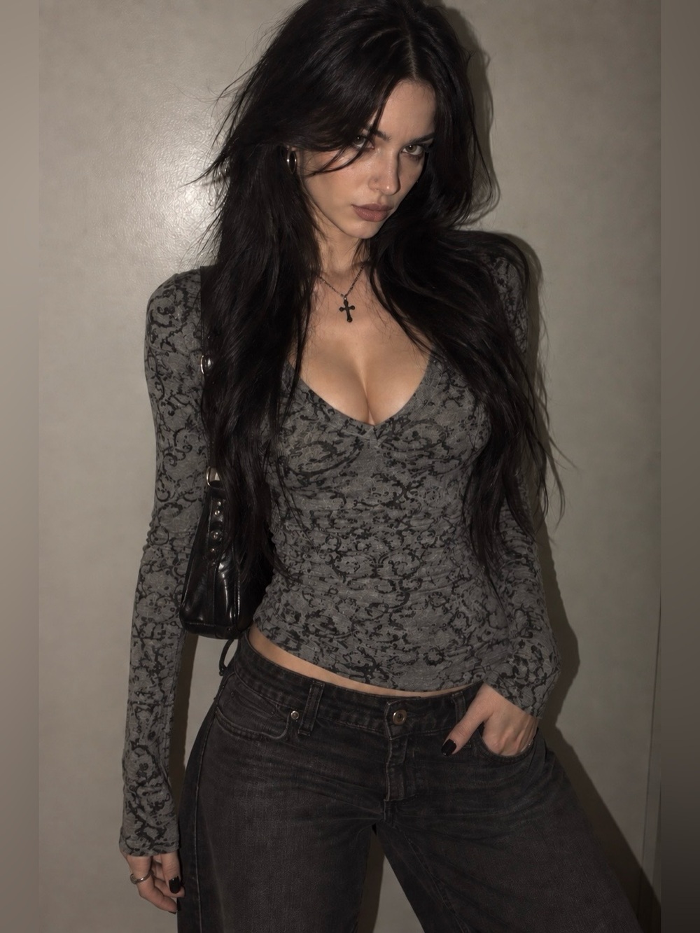 Women’s Gothic Vintage Long-Sleeve V-Neck Gray Essential Cozy Printed Top